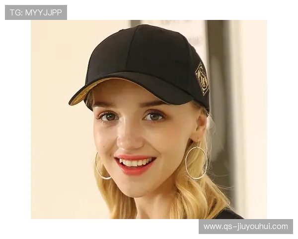 男足球员头戴时尚帽尽显个性魅力引领运动潮流风尚 男足球员头戴时尚帽尽显个性魅力引领运动潮流风尚